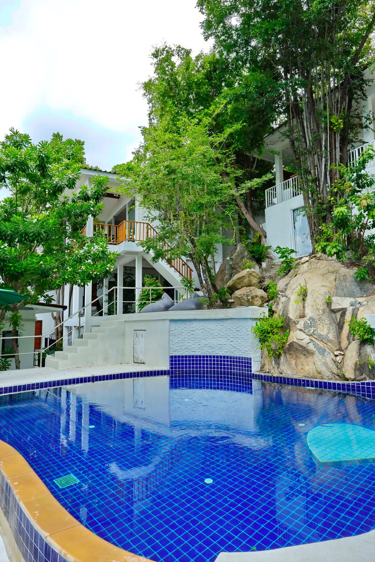 V13 – Haad Yao Studio, photo 4